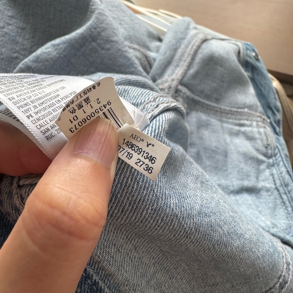 American Eagle Cropped Denim Jacket with Corduroy Collar - Picture 7 of 7